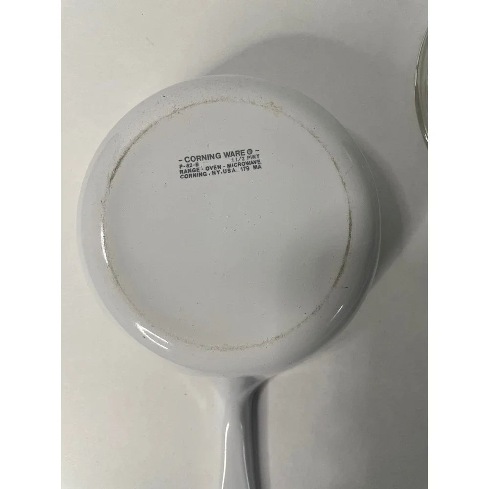 Corning Ware Saucepan 1.5 Pint White Blue Cornflower P-82-B Excellent With Lid